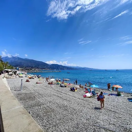Le Coq Bleu D'azur - Piscine - Parking! Ментона