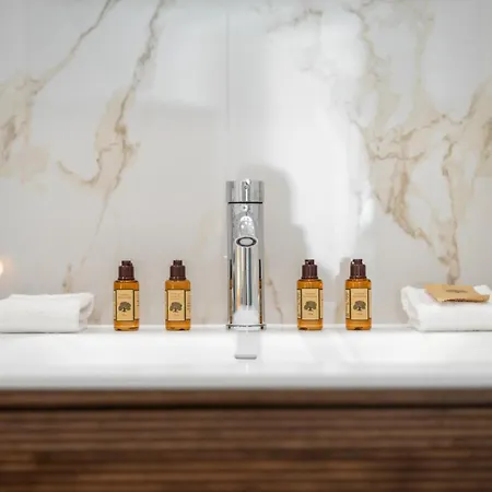 公寓 Le Coq Bleu D'azur- Piscine - Parking - Ac -wifi